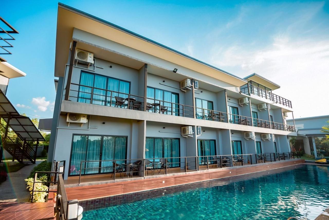 Phuengluang Riverside Hotel Chanthaburi Buitenkant foto