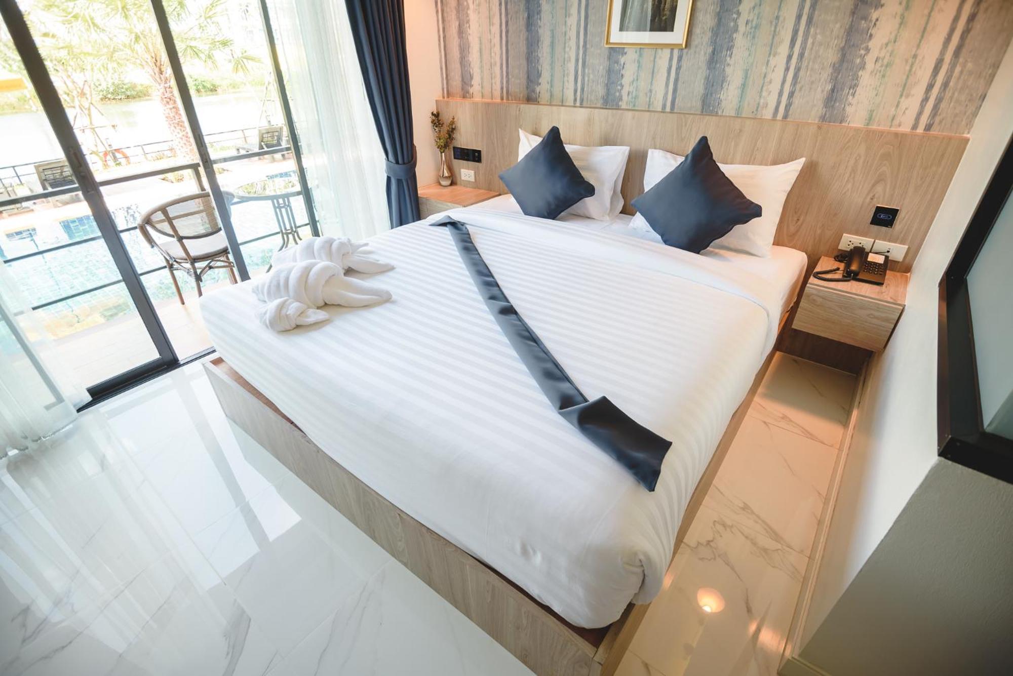 Phuengluang Riverside Hotel Chanthaburi Buitenkant foto